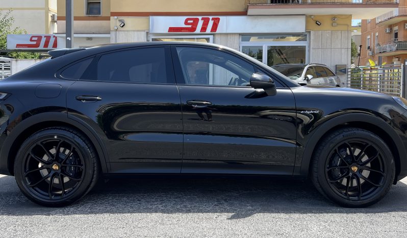 PORSCHE CAYENNE E-HYBRID pieno