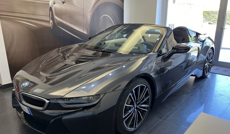 BMW i8 ROADSTER pieno