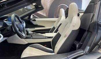 BMW i8 ROADSTER pieno