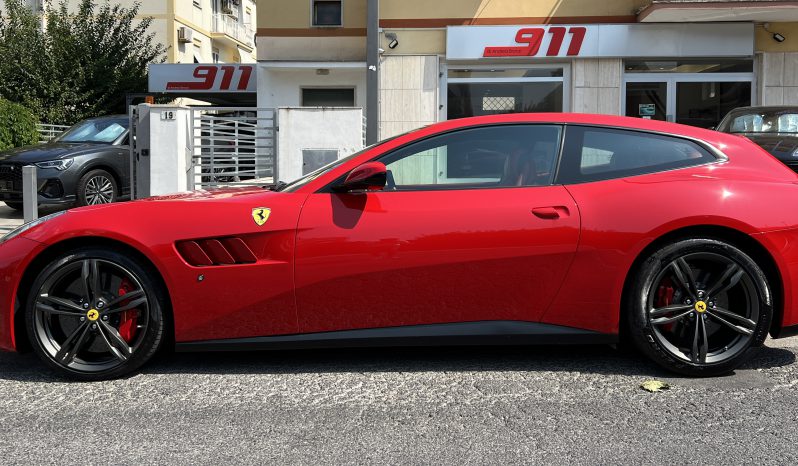 FERRARI GTC4 LUSSO V12 pieno